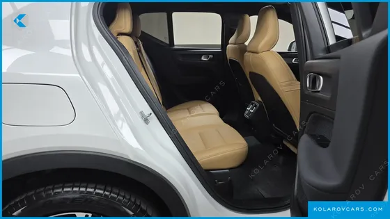 VOLVO XC40 B4 INSCRIPTION