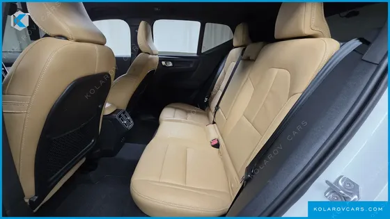 VOLVO XC40 B4 INSCRIPTION