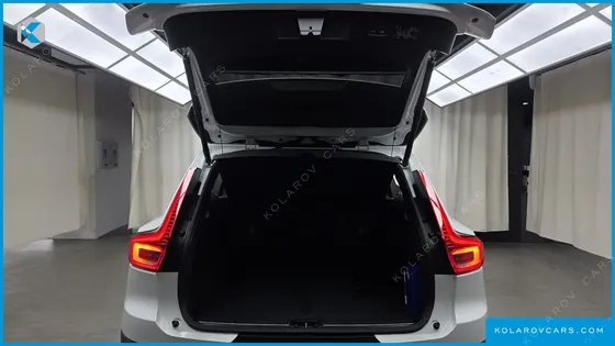 VOLVO XC40 B4 INSCRIPTION