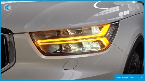 VOLVO XC40 B4 INSCRIPTION