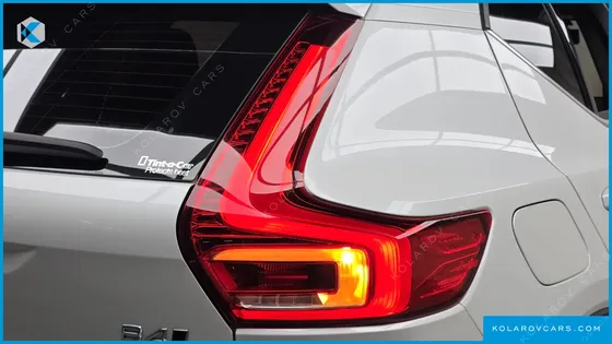 VOLVO XC40 B4 INSCRIPTION