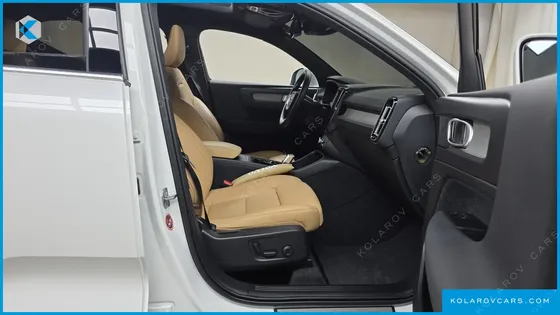 VOLVO XC40 B4 INSCRIPTION