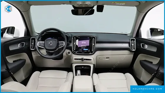 VOLVO XC40 B4 ULTRA BRIGHT