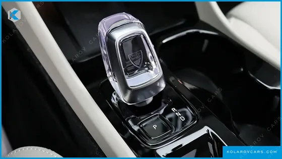 VOLVO XC40 B4 ULTRA BRIGHT