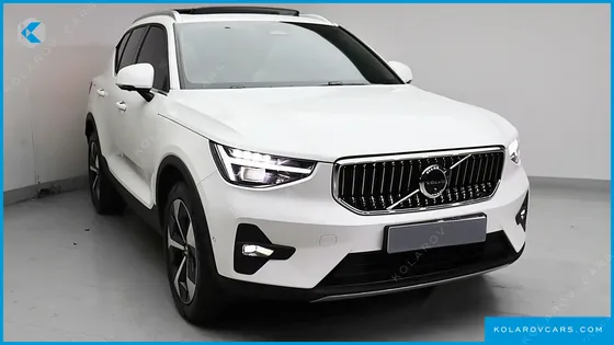VOLVO XC40 B4 ULTRA BRIGHT