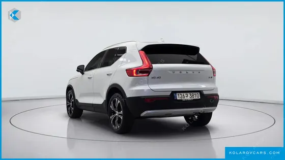 VOLVO XC40 B4 INSCRIPTION