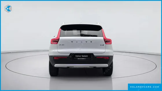 VOLVO XC40 B4 INSCRIPTION