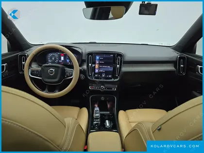 VOLVO XC40 B4 INSCRIPTION