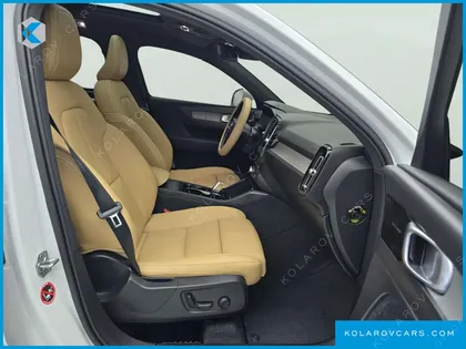 VOLVO XC40 B4 INSCRIPTION