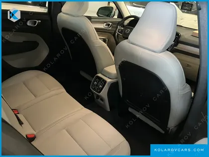 VOLVO XC40 B4 ULTRA BRIGHT