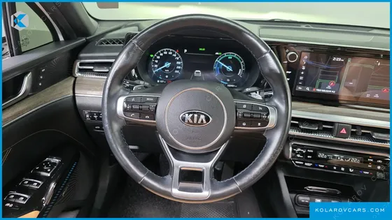 KIA K5 SIGNATURE