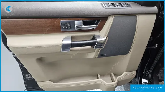 LAND ROVER DISCOVERY 3.0 SDV6 SE