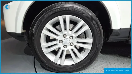 LAND ROVER DISCOVERY 3.0 SDV6 HSE