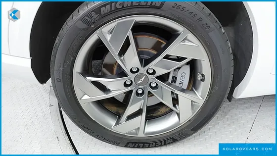 GENESIS GV70 E-AWD