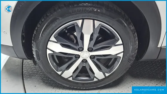 PEUGEOT 3008 1.2 PURE TECH GT