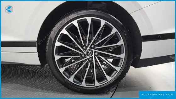 HYUNDAI GRANDEUR CALLIGRAPHY