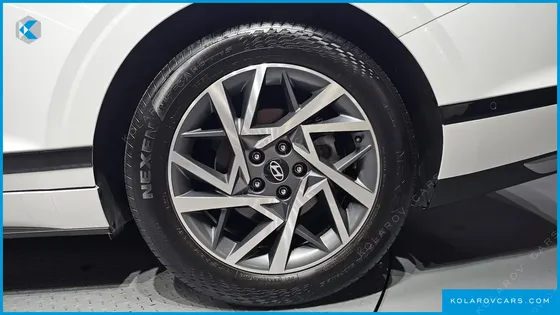 HYUNDAI GRANDEUR EXCLUSIVE