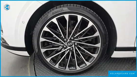 HYUNDAI GRANDEUR CALLIGRAPHY