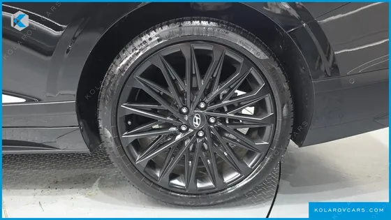 HYUNDAI GRANDEUR CALLIGRAPHY
