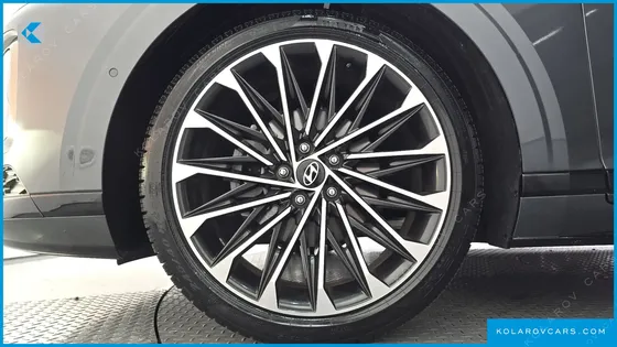 HYUNDAI GRANDEUR CALLIGRAPHY