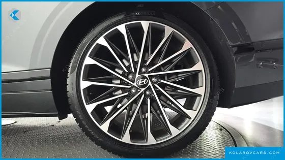 HYUNDAI GRANDEUR CALLIGRAPHY
