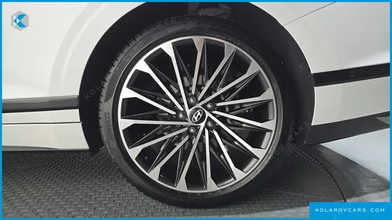 HYUNDAI GRANDEUR CALLIGRAPHY
