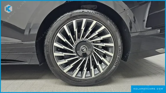 HYUNDAI GRANDEUR CALLIGRAPHY
