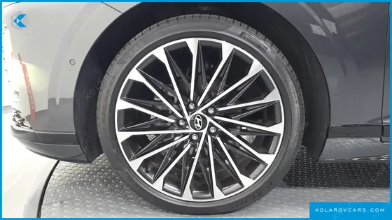 HYUNDAI GRANDEUR CALLIGRAPHY