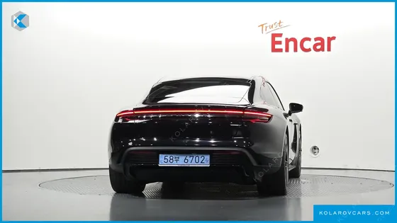 PORSCHE TAYCAN GTS