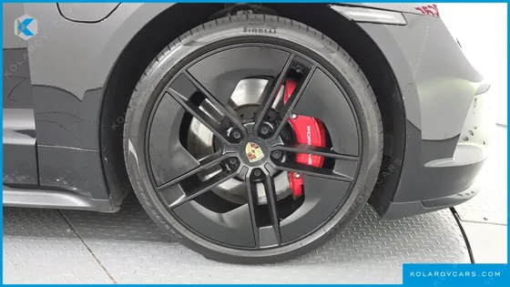 PORSCHE TAYCAN GTS