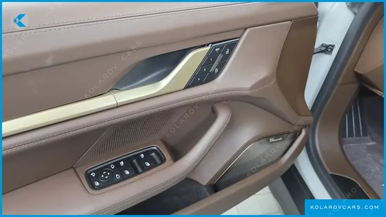 PORSCHE TAYCAN TURBO CROSS TURISMO