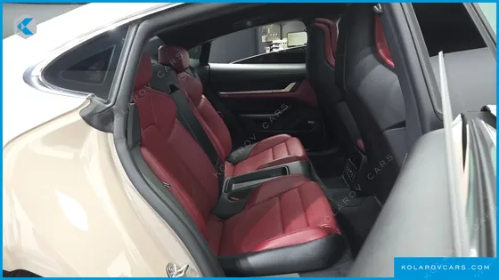 PORSCHE TAYCAN 4S
