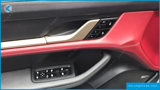 PORSCHE TAYCAN 4S