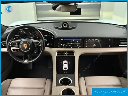 PORSCHE TAYCAN BASE