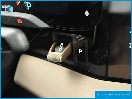 PORSCHE TAYCAN BASE