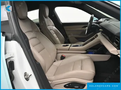 PORSCHE TAYCAN BASE