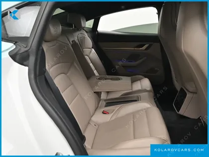 PORSCHE TAYCAN BASE