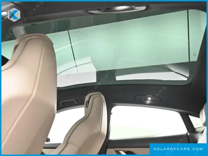 PORSCHE TAYCAN BASE