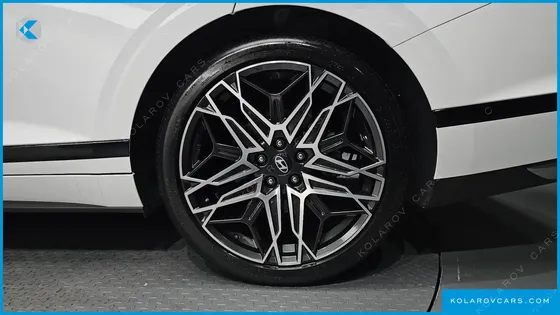 HYUNDAI GRANDEUR EXCLUSIVE