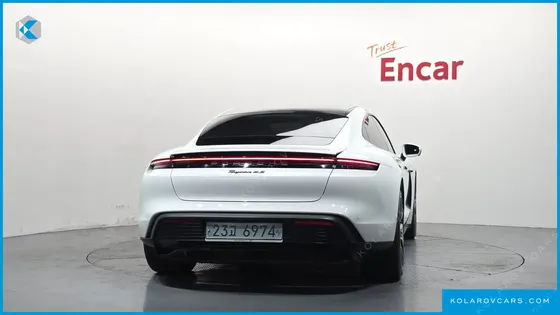 PORSCHE TAYCAN 4S