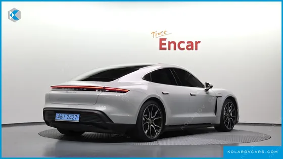 PORSCHE TAYCAN 4S