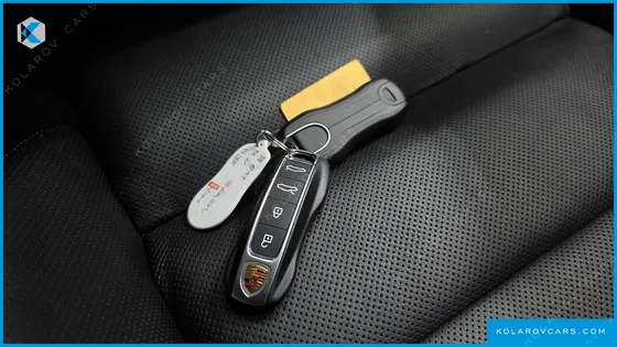PORSCHE TAYCAN 4S