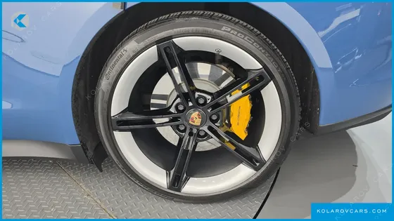 PORSCHE TAYCAN 4S