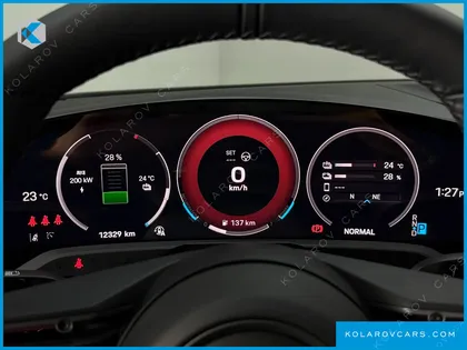 PORSCHE TAYCAN BASE 4