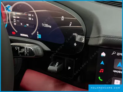 PORSCHE TAYCAN BASE 4