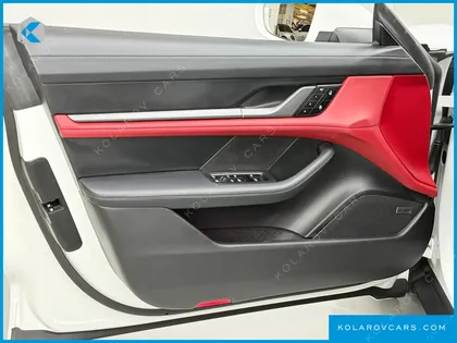 PORSCHE TAYCAN BASE 4