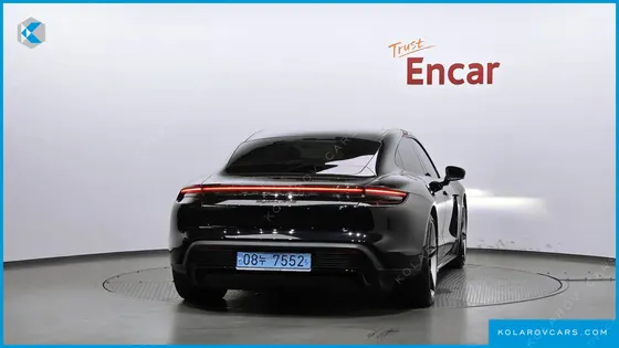 PORSCHE TAYCAN GTS
