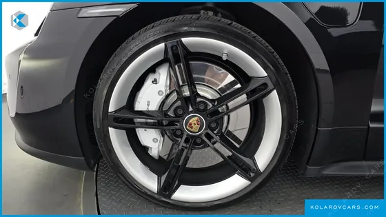 PORSCHE TAYCAN GTS