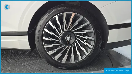 HYUNDAI GRANDEUR CALLIGRAPHY