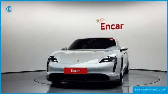 PORSCHE TAYCAN BASE